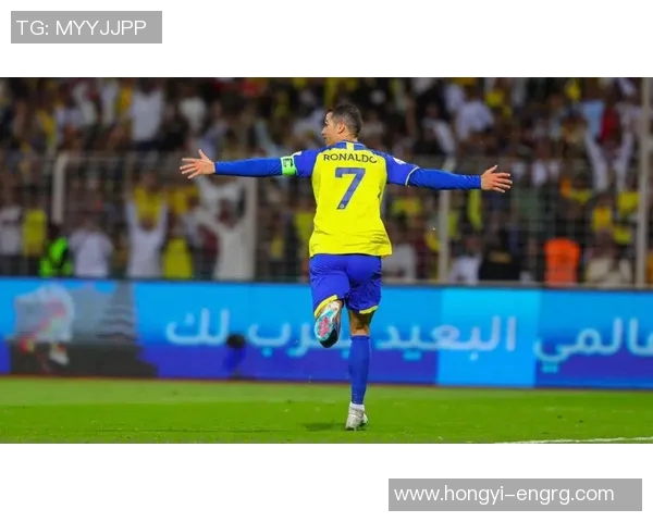 足球巨星意外重伤赛场瞬间定格全场震惊引发球迷热议