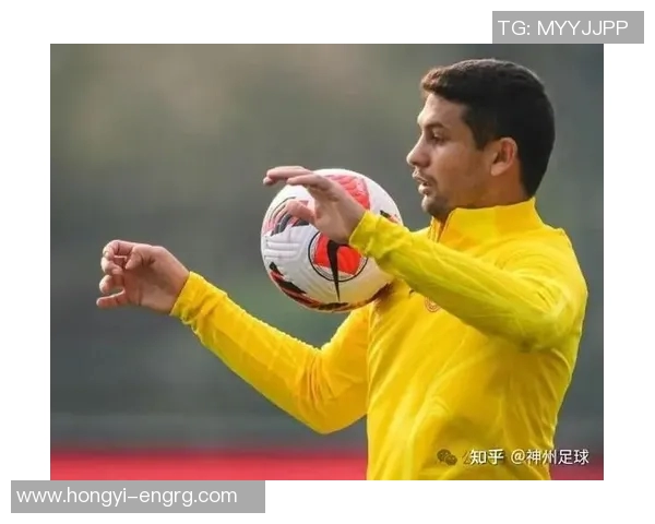 足球退役球星强势回归引发热议 新赛季再战绿茵场展现传奇风采